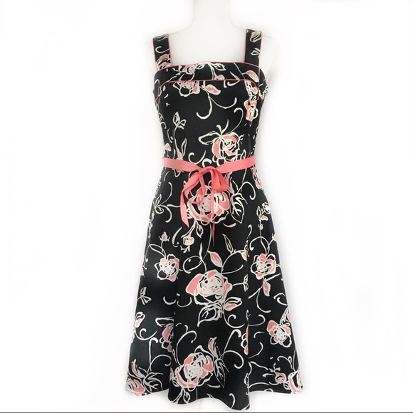 Scarlett Dresses & Skirts - Scarlett Fit & Flair Sleeveless Classic Dress